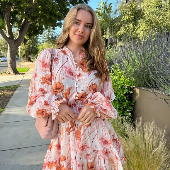 Kivari Dresses & Skirts - Beautiful dress